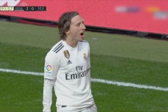 C罗40岁再创进球纪录：942球成就足球艺术传奇