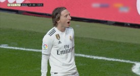 C罗40岁再创进球纪录：942球成就足球艺术传奇